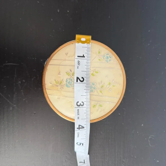 Vintage | Art Deco Round Glass Powder Jar with Metal Lid Enclosing Gold Tapestry - Picture 6 of 7